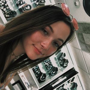 Meet your Posher, Catherine